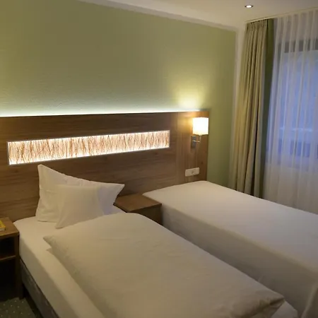 Hotel- Landgasthof Baumhof-tenne 3*